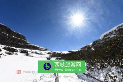 凤麒庄园滑雪