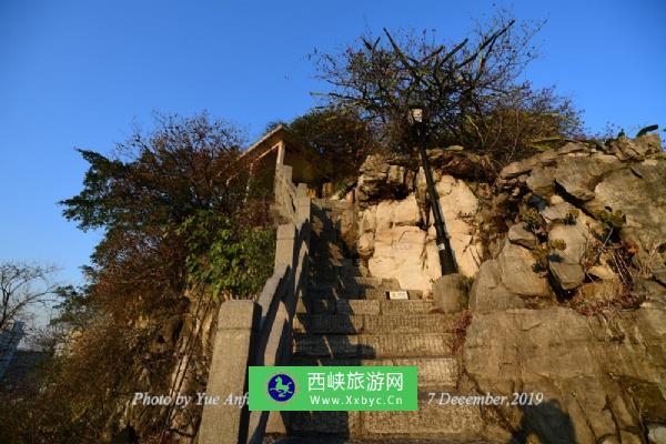 立鱼峰风景区