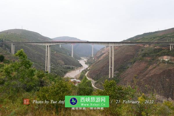 世界第一高桥旅游风景区